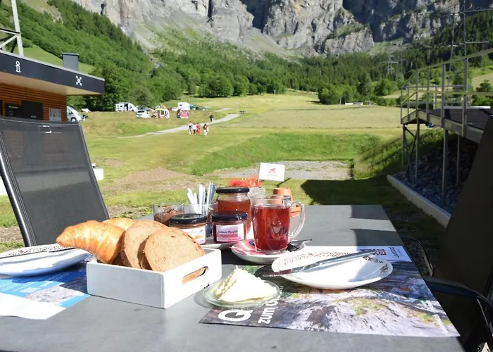 Campingplatz Mit Restaurant & Sportarena Leukerbad