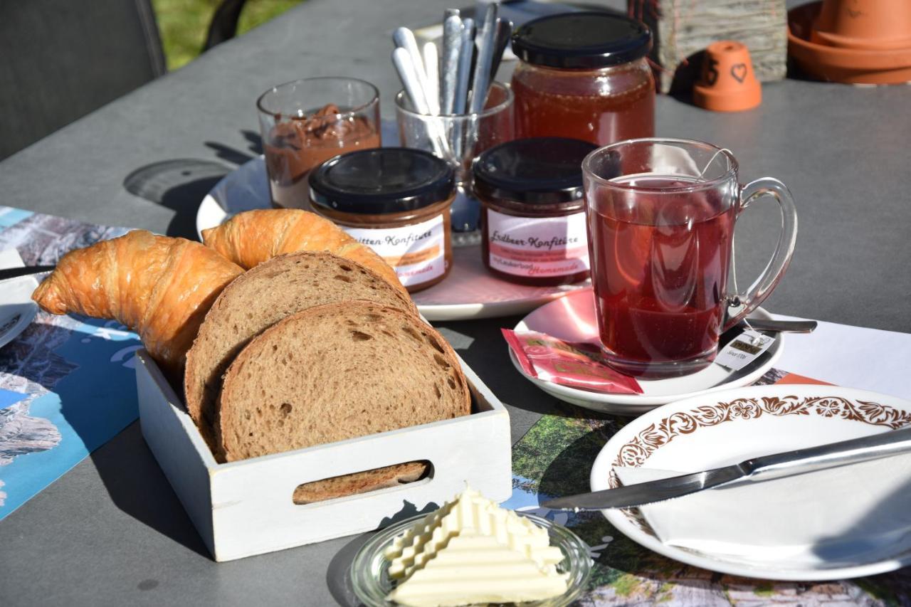 Camping Mit Restaurant & Sportarena Loèche-les-Bains