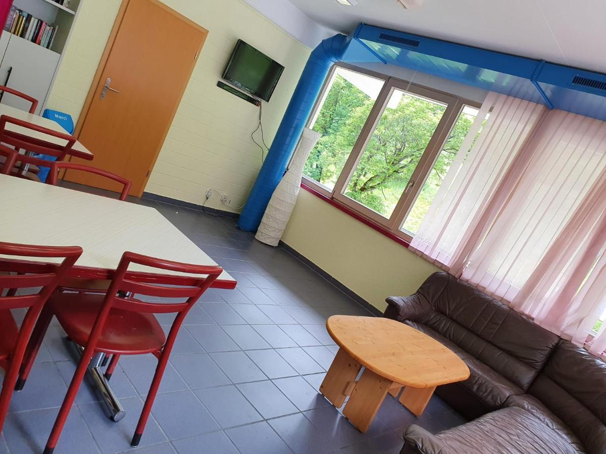 Camping Mit Restaurant & Sportarena Loèche-les-Bains
